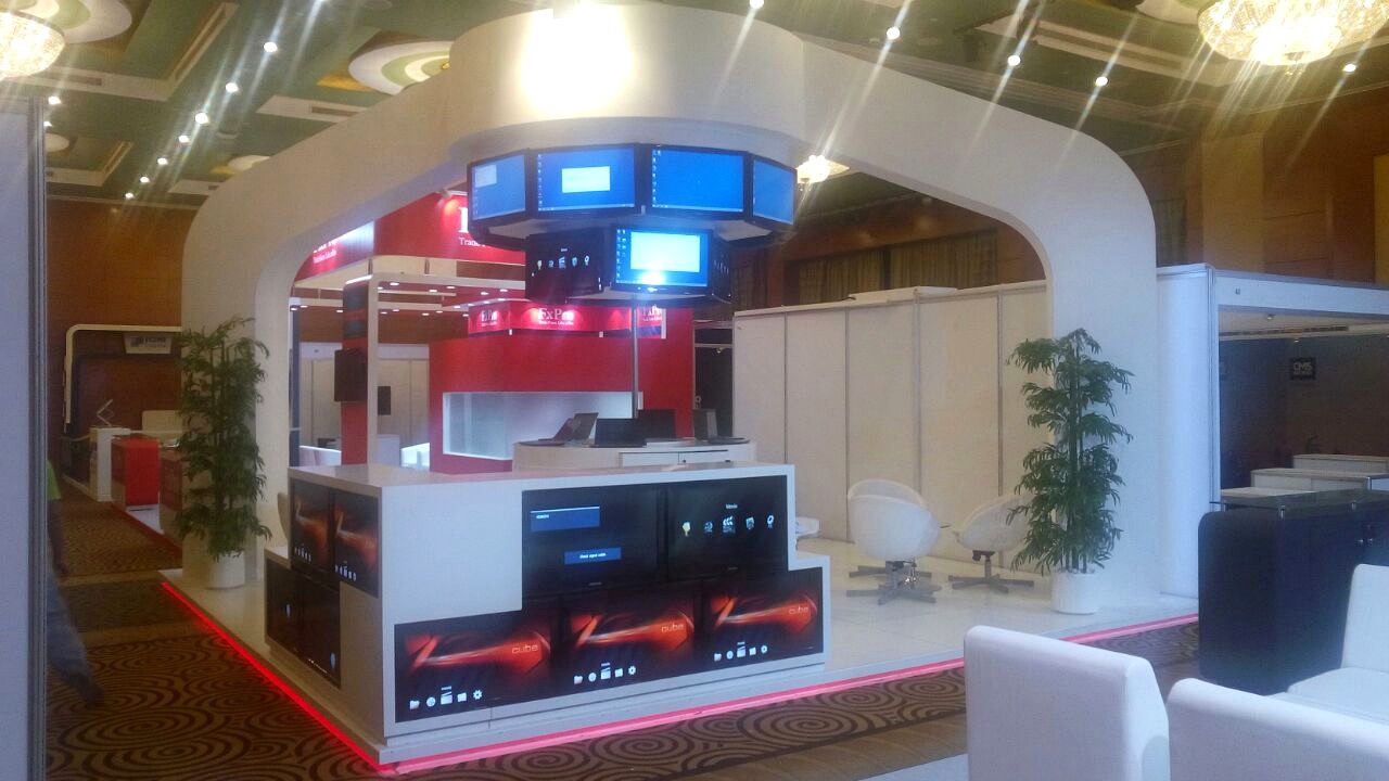 Exhibition & Stand Build plate 34